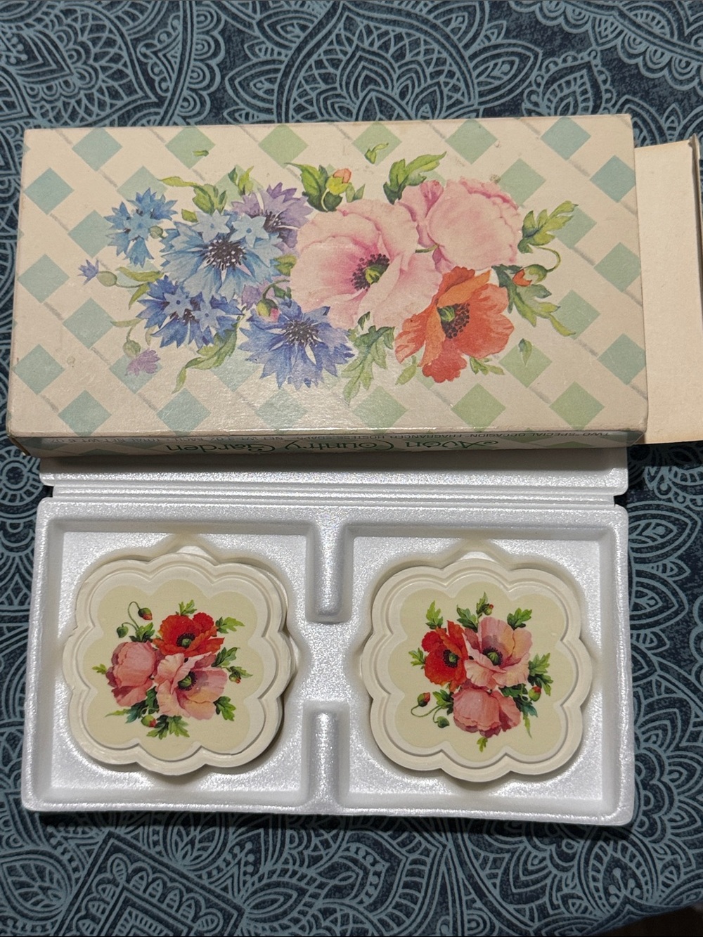 Vintage Avon Country Garden Special Occasion Fragranced Hostess Soaps